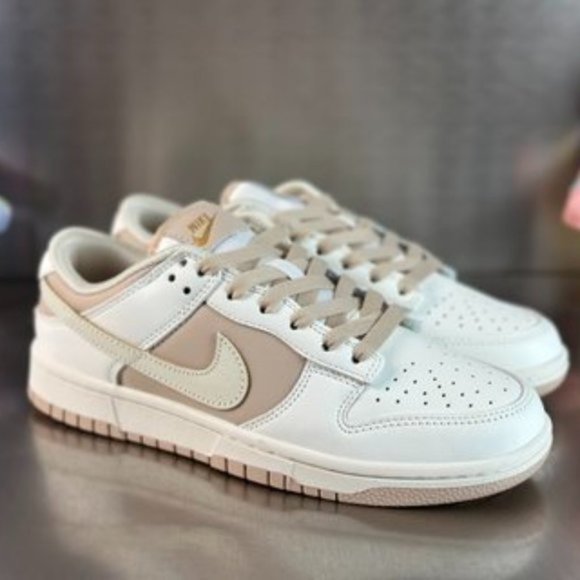 Athletic_Shoes